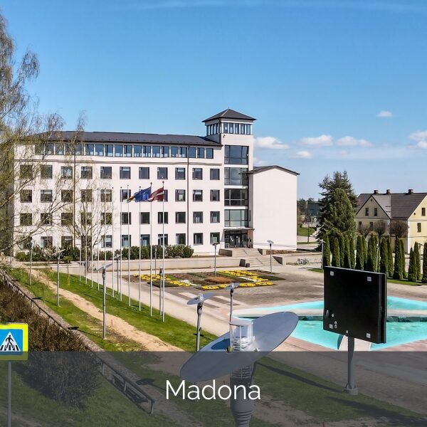 Audiogids 2 valodās. QR kodi. Audiofaili pieejami Madonas pilsētas tūrisma mājaslapā.