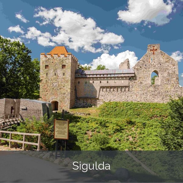 Audiogids 4 valodās. Audiofaili pieejami Siguldas pilsētas tūrisma mājaslapā.